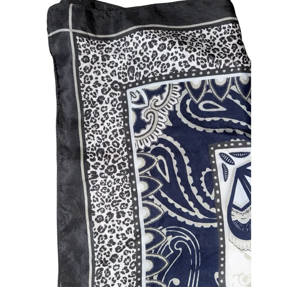 Nordstrom Square‎ Scarf – 39